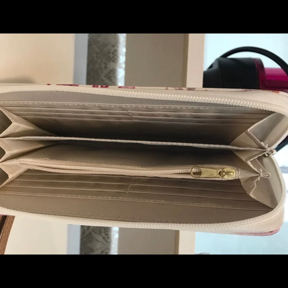 Wallet - Picture 4 of 4